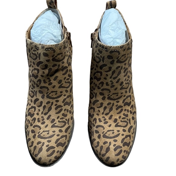 Lucky Brand Javan Print Natural Print Cow Suede Size 7 1/2 - Picture 2 of 7